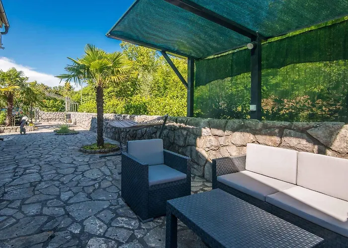 דירה In - Insel Krk 38221 סולינה